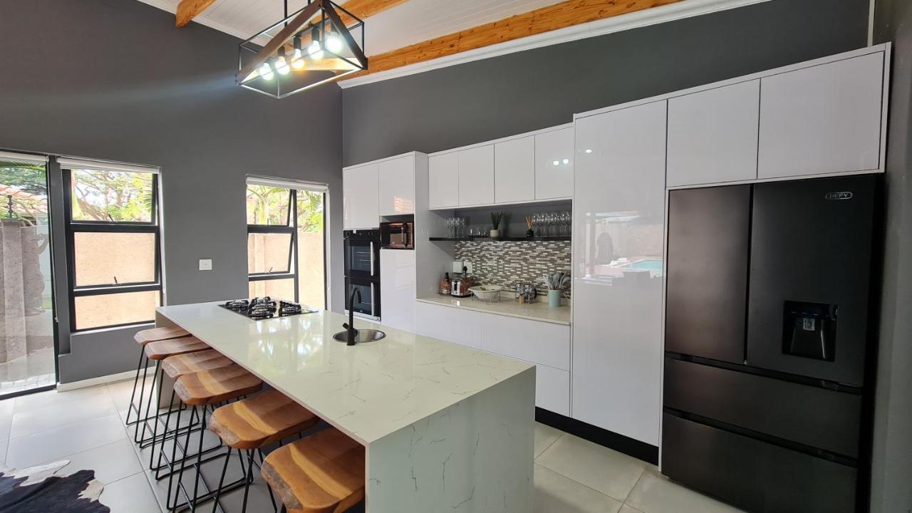House Of Bongekile 4 Bed Luxury Home In Malelane Malalane Exterior photo