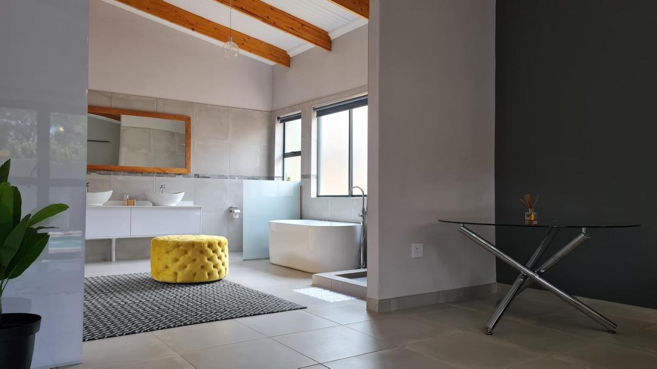 House Of Bongekile 4 Bed Luxury Home In Malelane Malalane Exterior photo