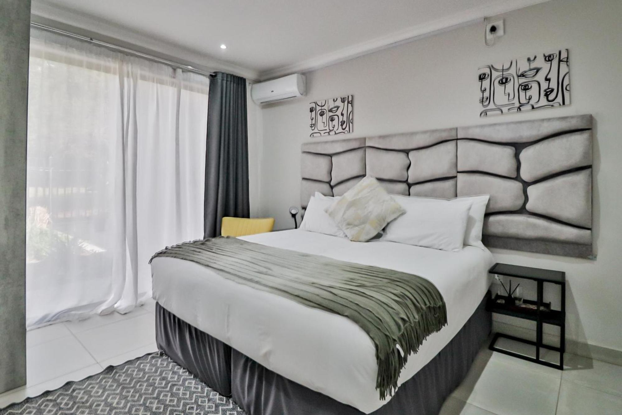 House Of Bongekile 4 Bed Luxury Home In Malelane Malalane Exterior photo