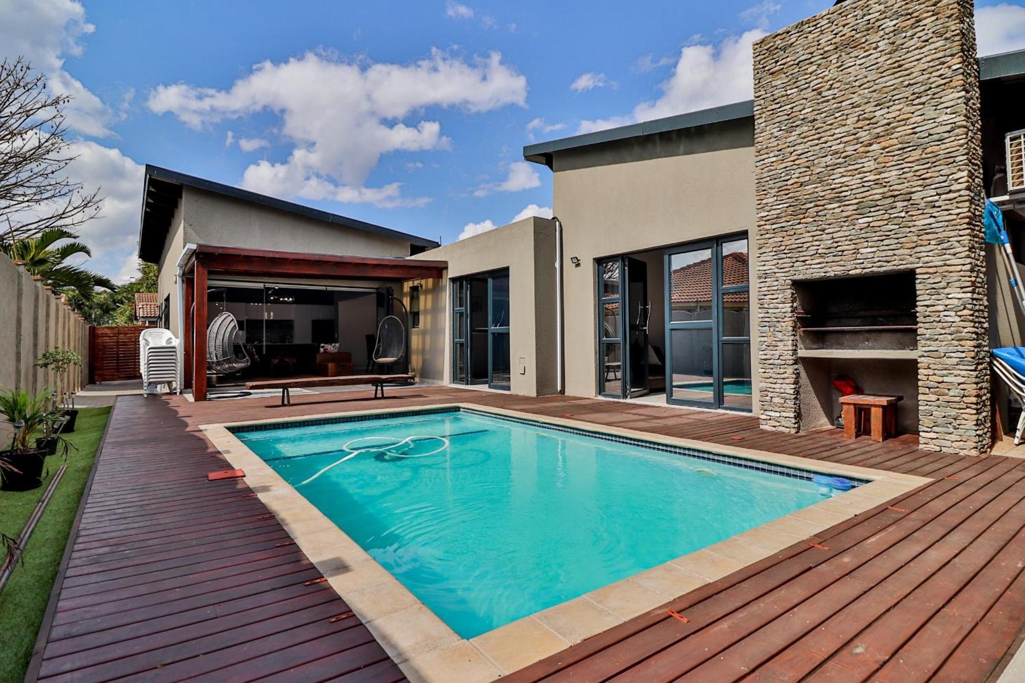 House Of Bongekile 4 Bed Luxury Home In Malelane Malalane Exterior photo