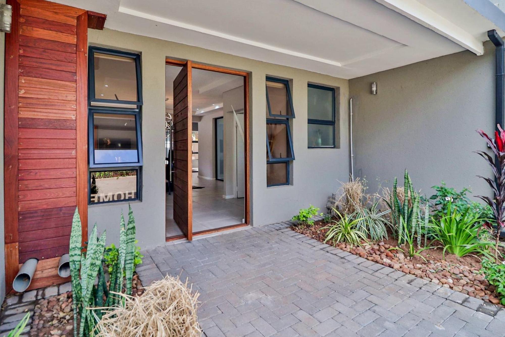 House Of Bongekile 4 Bed Luxury Home In Malelane Malalane Exterior photo
